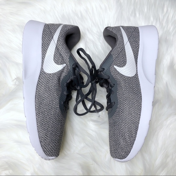 NEW NIKE Dark Grey/White Tanjun SE - Picture 4 of 8